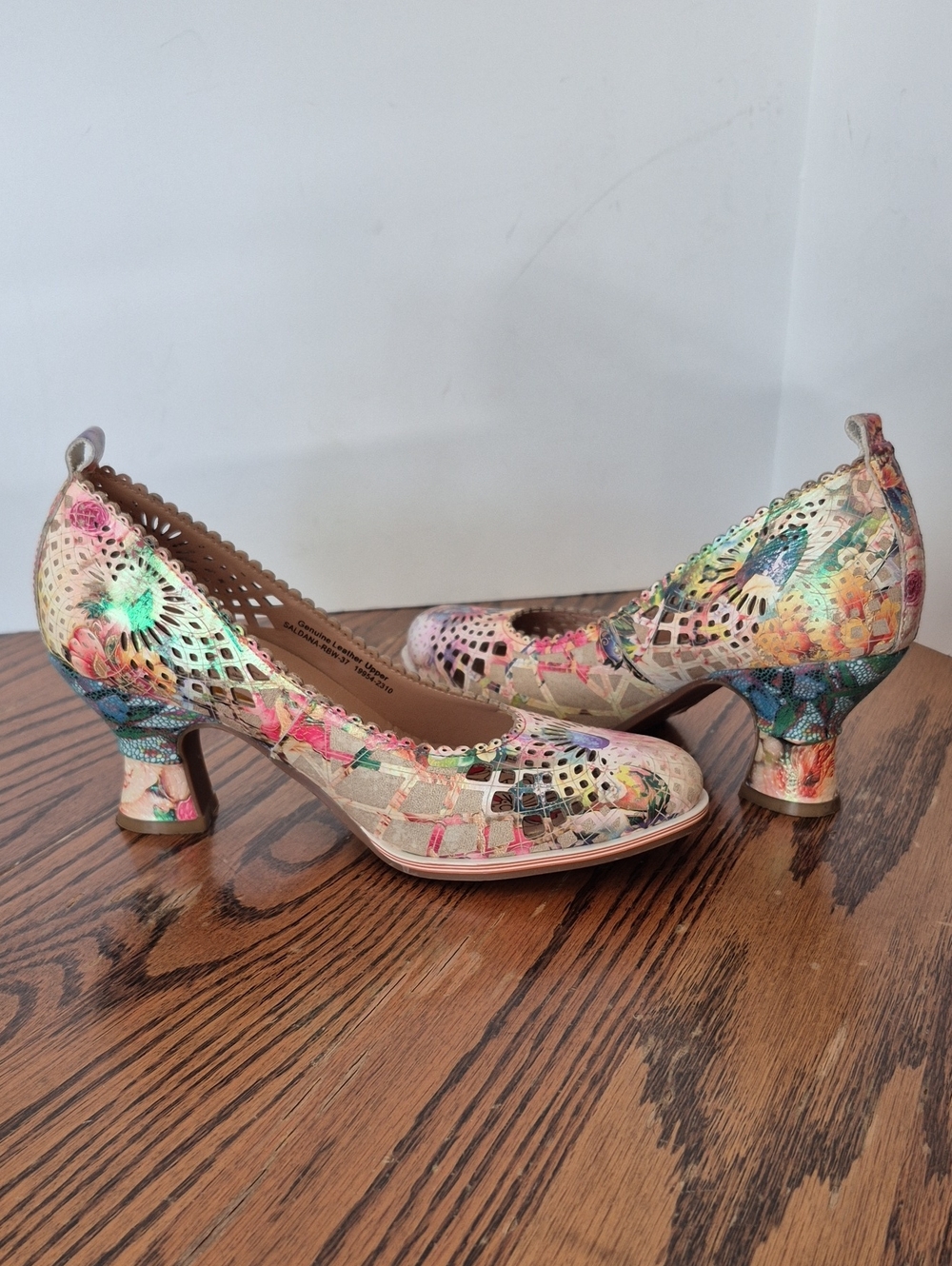 L'Artiste By Spring Step Saldana Floral Leather Pumps Size US 6.5 / EU 37